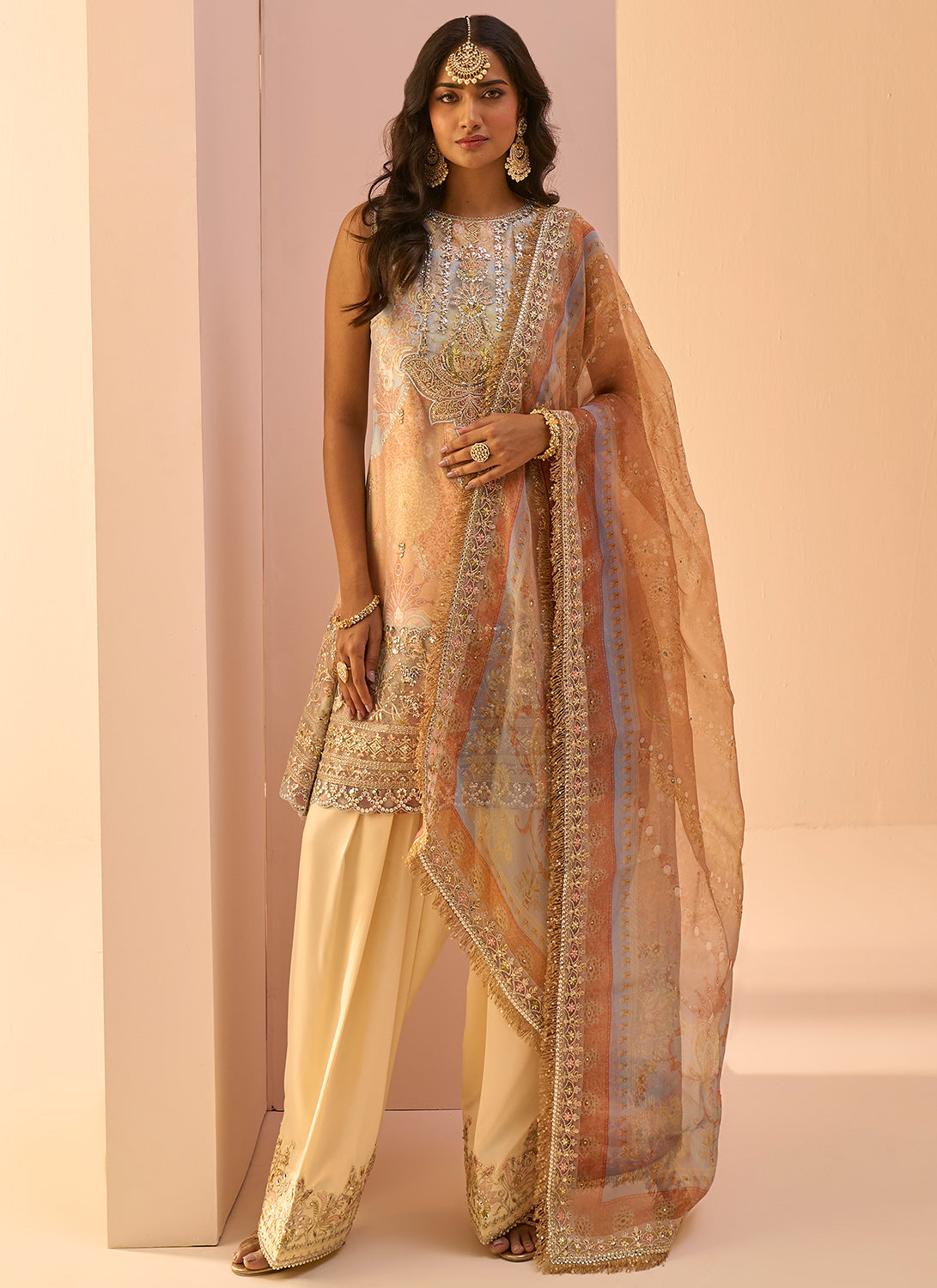 Plain Punjabi Suits With Banarasi Dupatta Designs ll Latest Simple Stylish  Look Ideas - YouTube